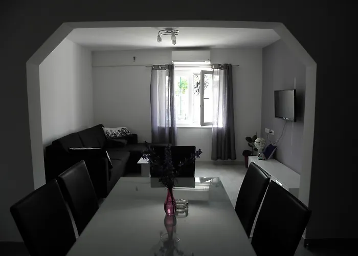 Jartic Apartman Betina